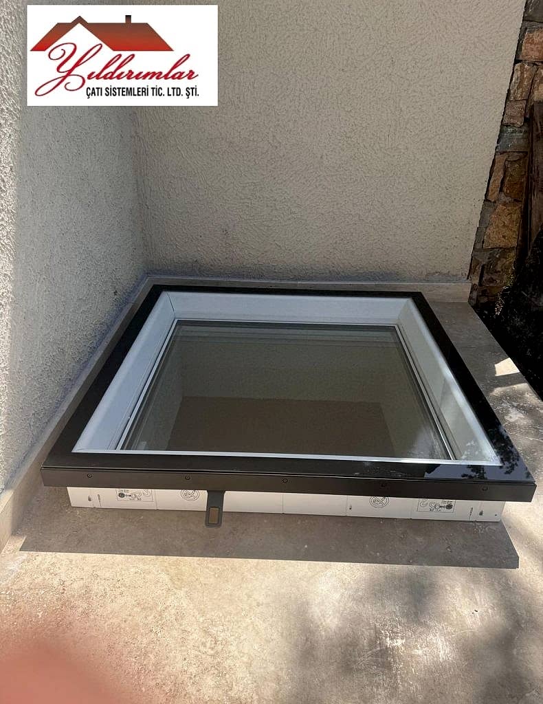 Karavan Çatı Penceresi